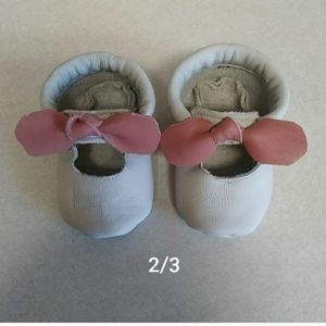 Cream with pink bow maryjane moccasins